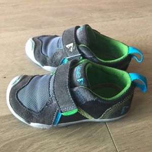 Plae toddler boys shoes size 7.5